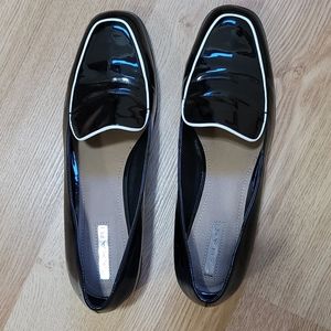 Tahari Black Patent Leather Slip On EUC